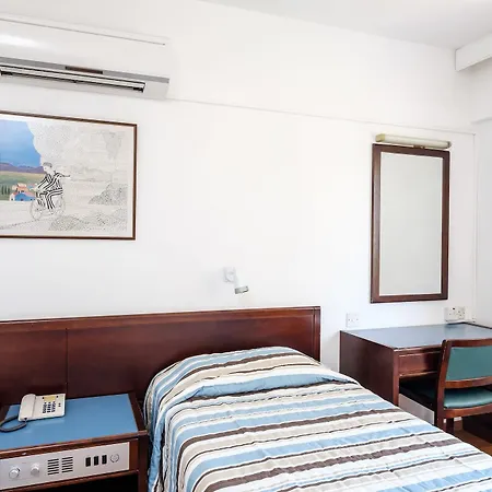 Atrium Zenon Hotel apartamentowy Larnaca