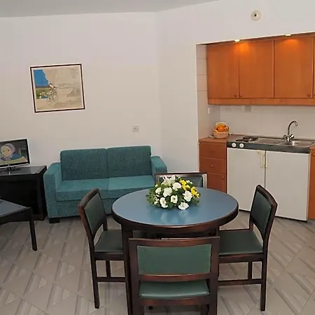 Atrium Zenon Apartmanhotel 3*