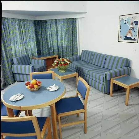 Hotel apartamentowy Atrium Zenon Larnaca