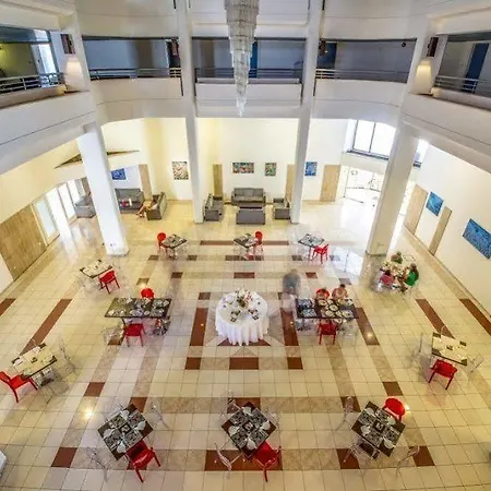 Hotel apartamentowy Atrium Zenon 3*